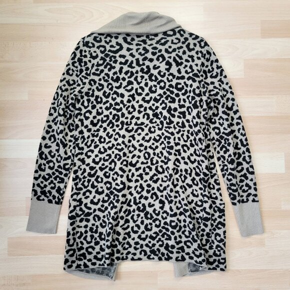 EUC Moon & Madison Cardigan Sweater Leopard Print | Size: Medium - Picture 12 of 13